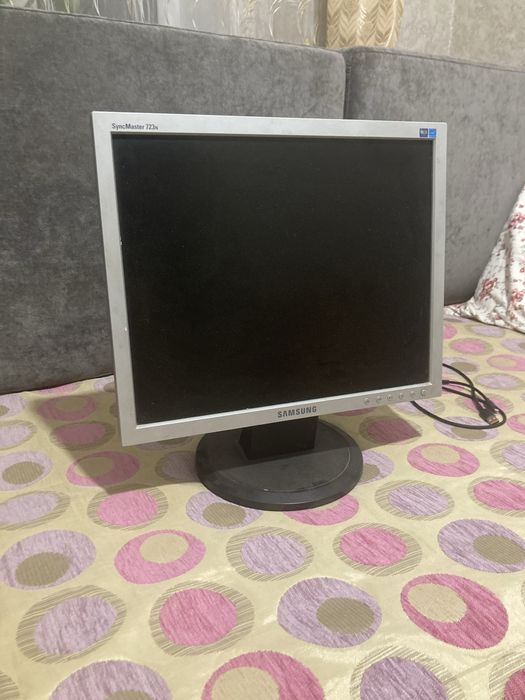 продам монитор рабочий