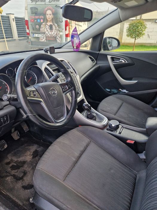 Vand Opel Astra J 1,6 Benzina+ GPL