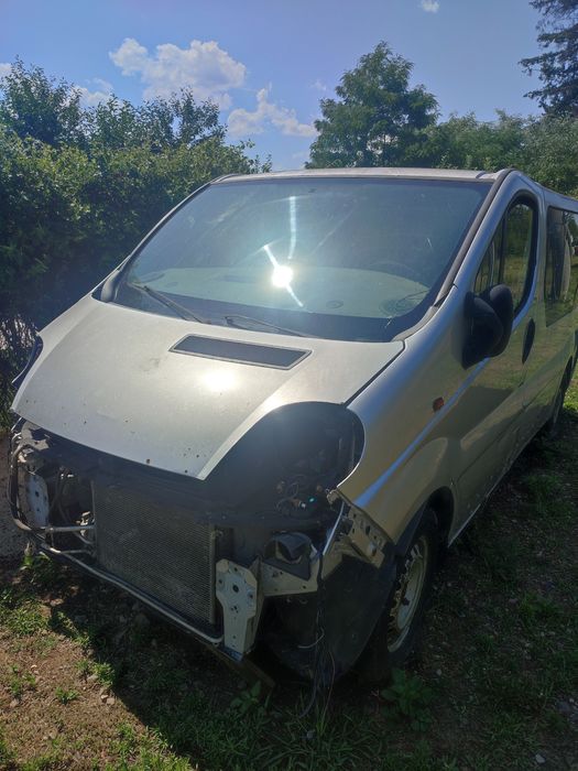 Vând Opel vivaro trafic an 2002