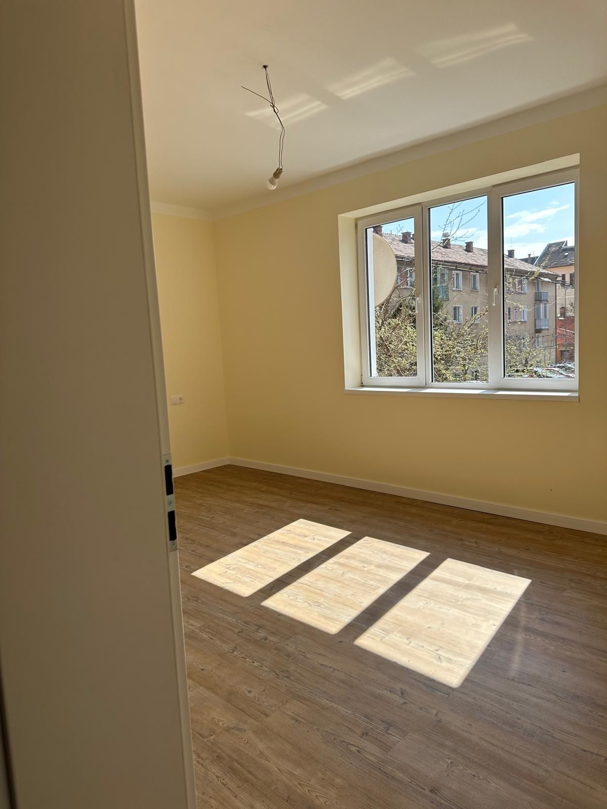 Persoana fizica, vând apartament finisat zona str Horea