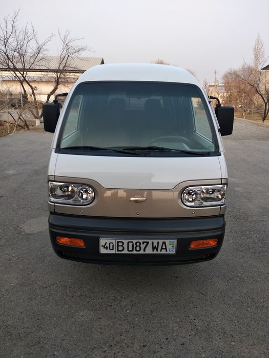 Дамас сотилади бир ку́л.