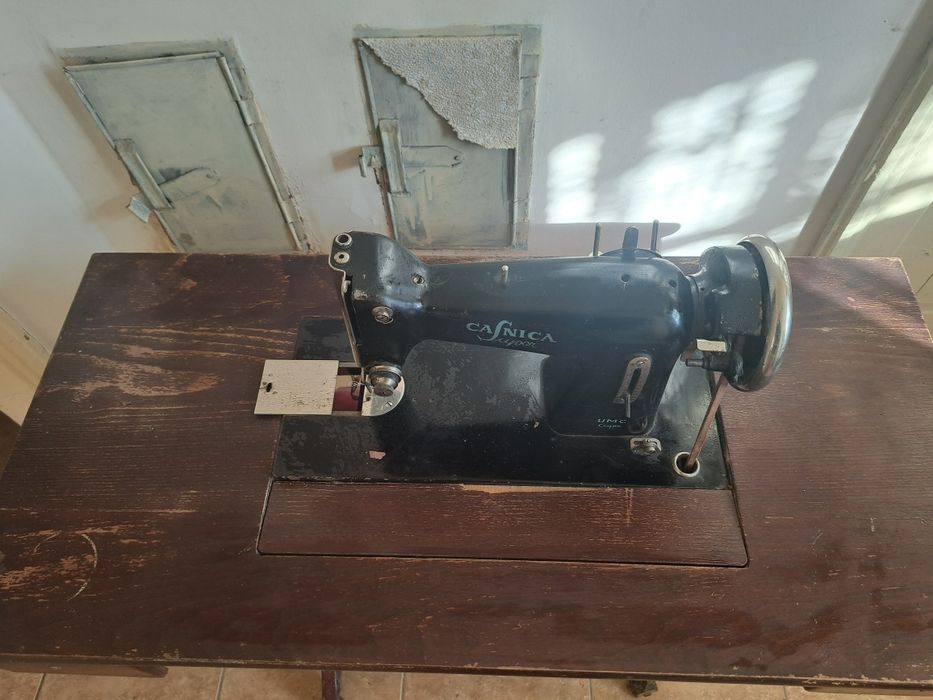 Mașină de cusut cu talpă