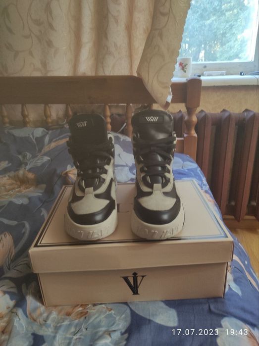 Ilvi brend ayollar oyoq kiyimi