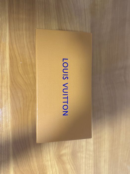 Vand ochelari Louis Vuitton,noi