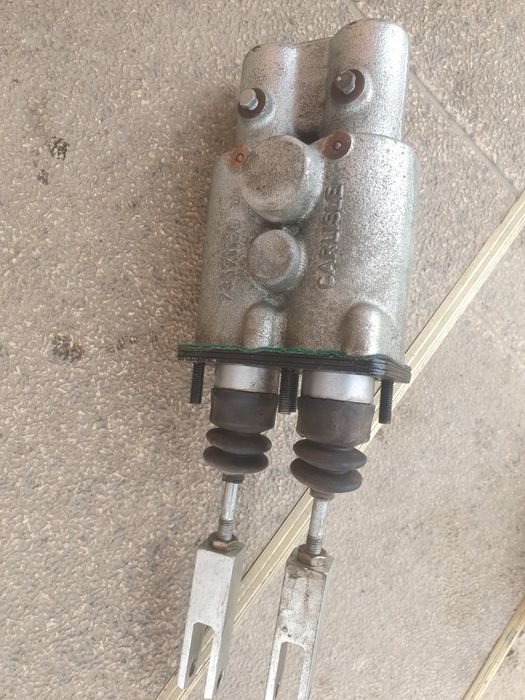 Pompa frâna Caterpillar