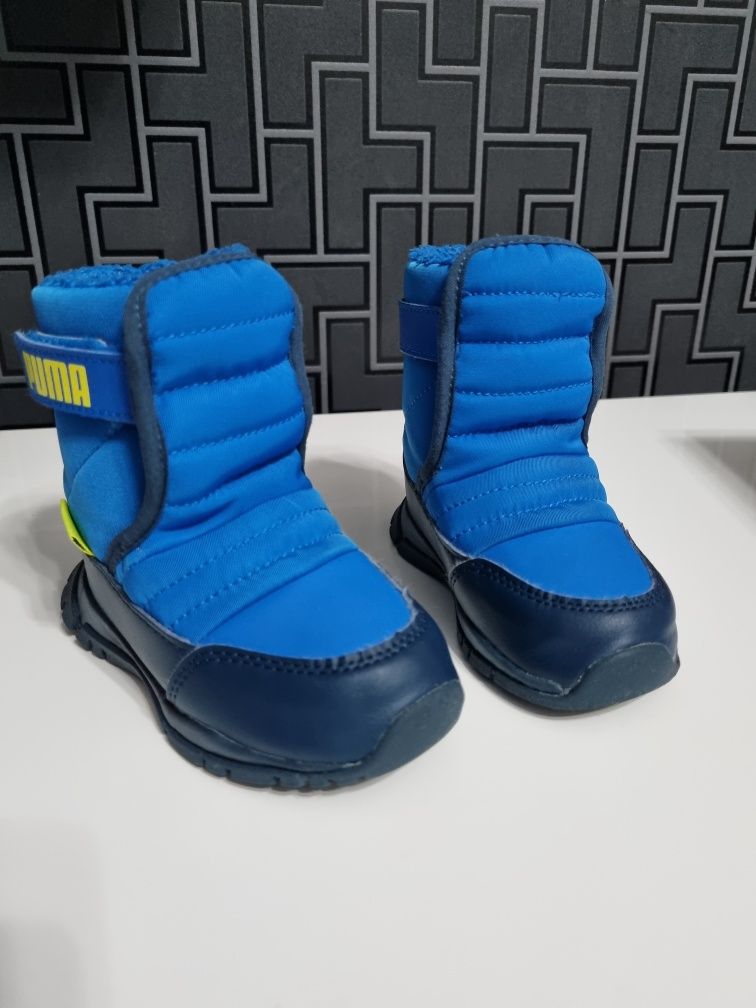 Ghete copii Puma Nieve 14cm marimea 22 (impermeabile si imblanite )