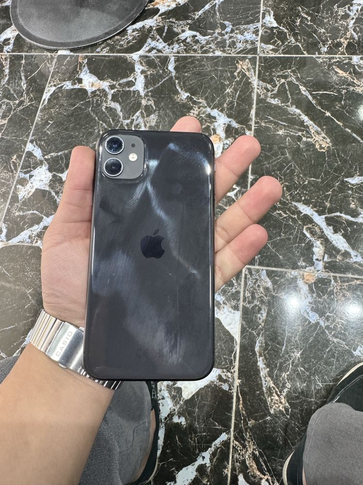 iPhone 11 yengi 300$