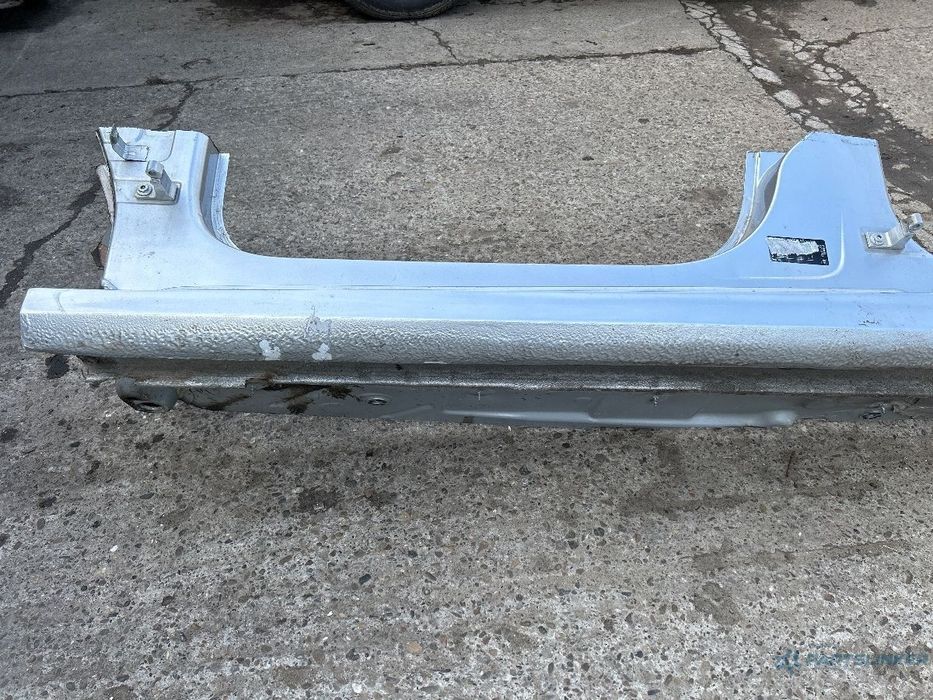 Prag față (componentă caroserie) VOLKSWAGEN JETTA IV 162, 163, AV3, AV2 2012 1.6 TDI CAYC 77KW|105HP 2012