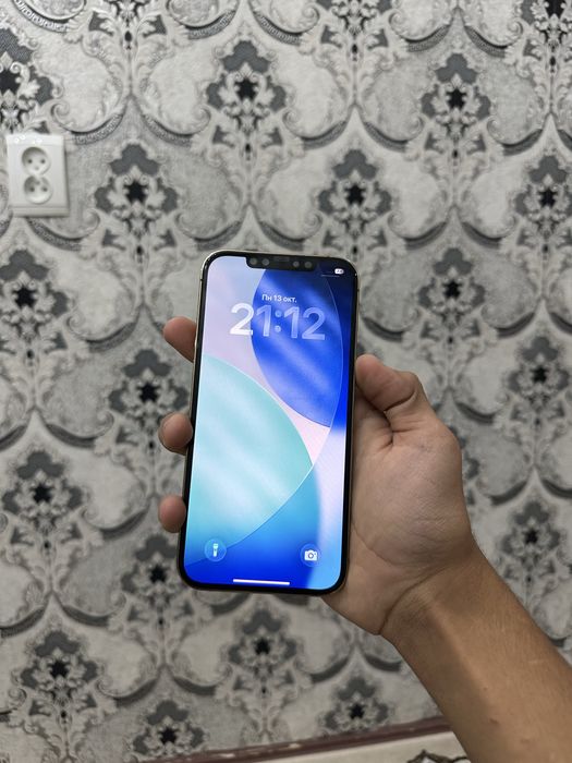 Iphone 12 pro max sotiladi