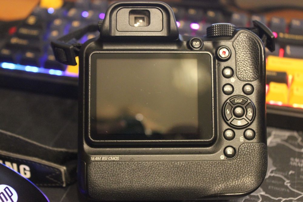 Фотоаппарат Samsung WB2200F