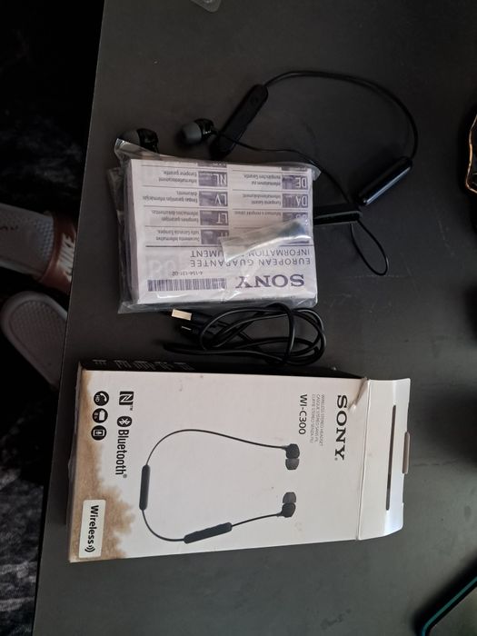 ,, слушалки Sony с блутот/