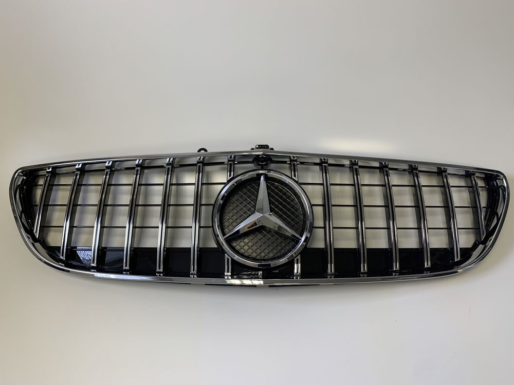 Решетка за Mercedes CLS W218 фейслифт 15-18 GT
