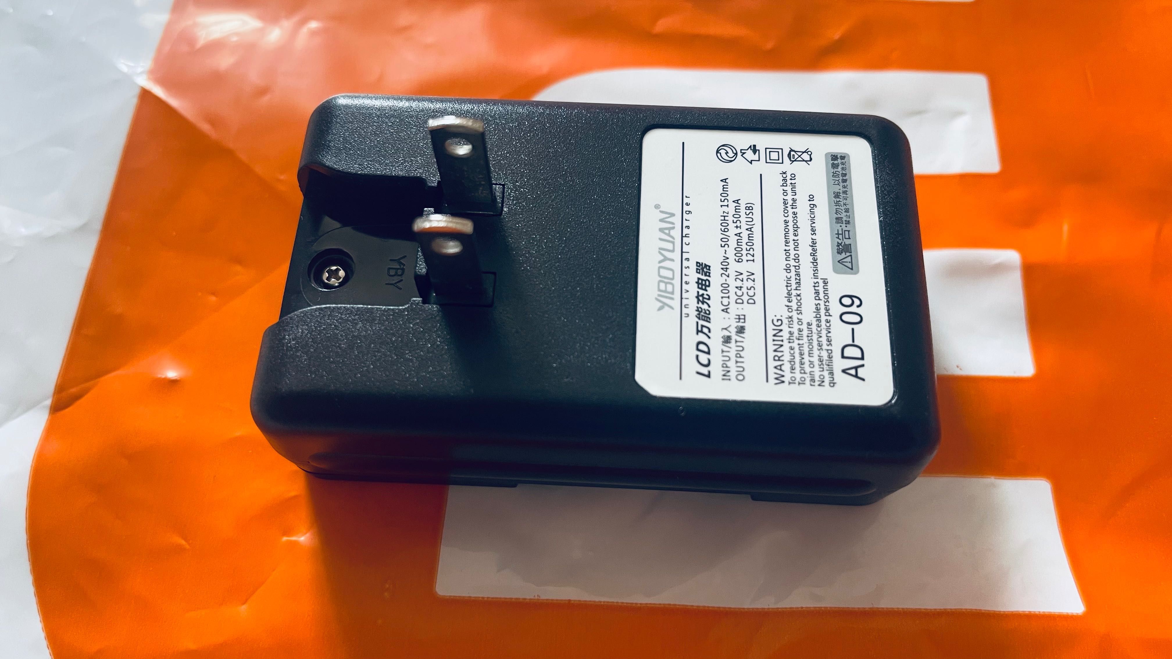 LCD универсальная зарядное устройство