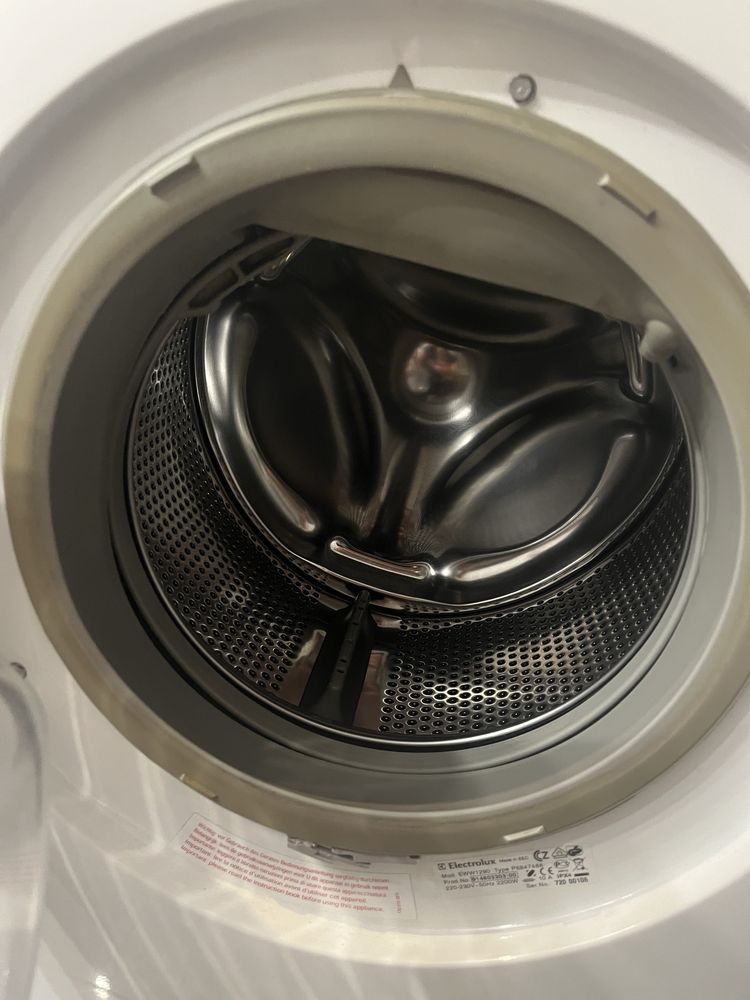 Пералня със сушилня Electrolux