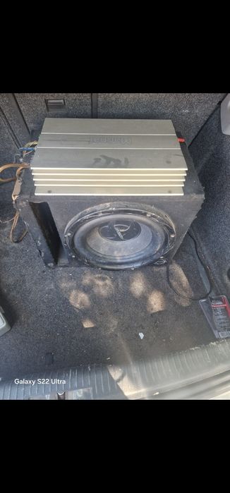 Vând subwoofer 1000w