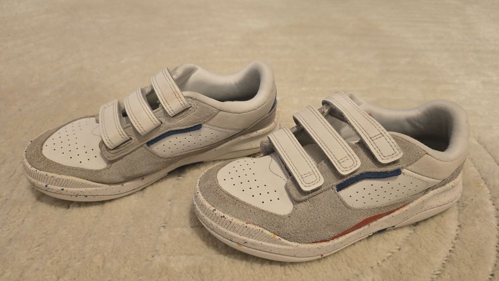 Adidasi sport copii nr. 33 din piele naturala