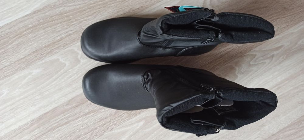 Cizme dama waterproof noi cu eticheta