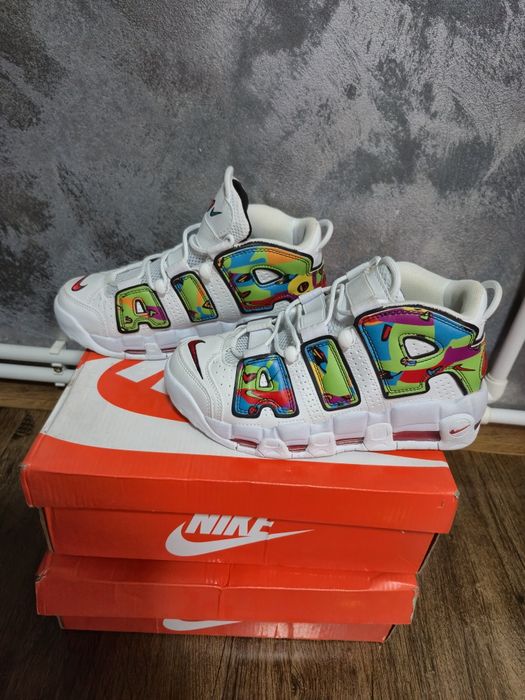 Uptempo Peace love