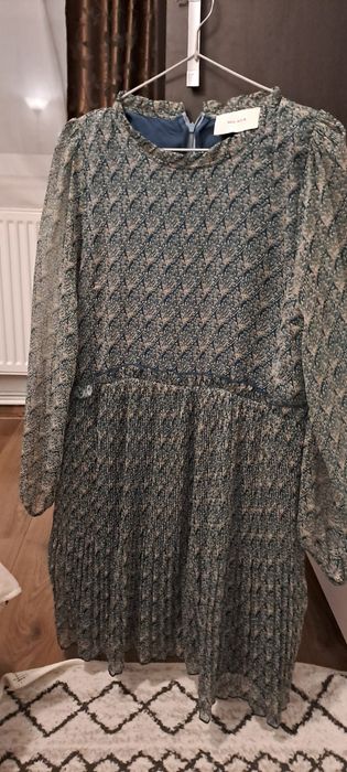 Rochie din mătase verde cu crem