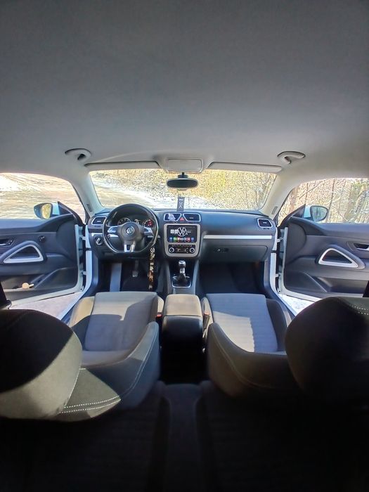 Volkswagen Scirocco 1.4 .122 cp