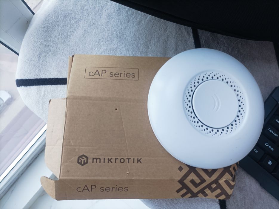 Точка доступа Microtik cAP rbcap2nd