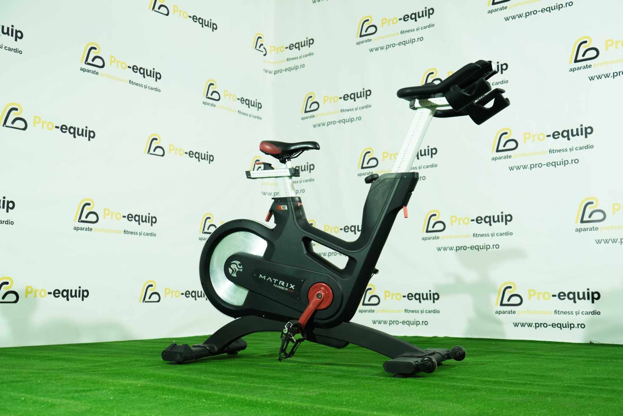 Aparate cardio Matrix - benzi, biciclete, eliptice, scari, spinning