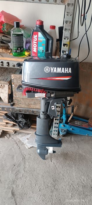 Продам Лодку ПВХ и мотор ямаха 5 л.с 2т