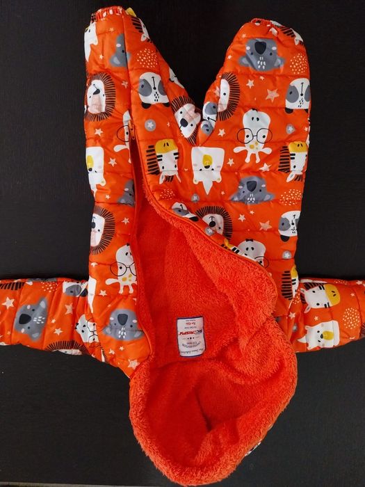 Оранжев космонавт, много  топъл рр 74