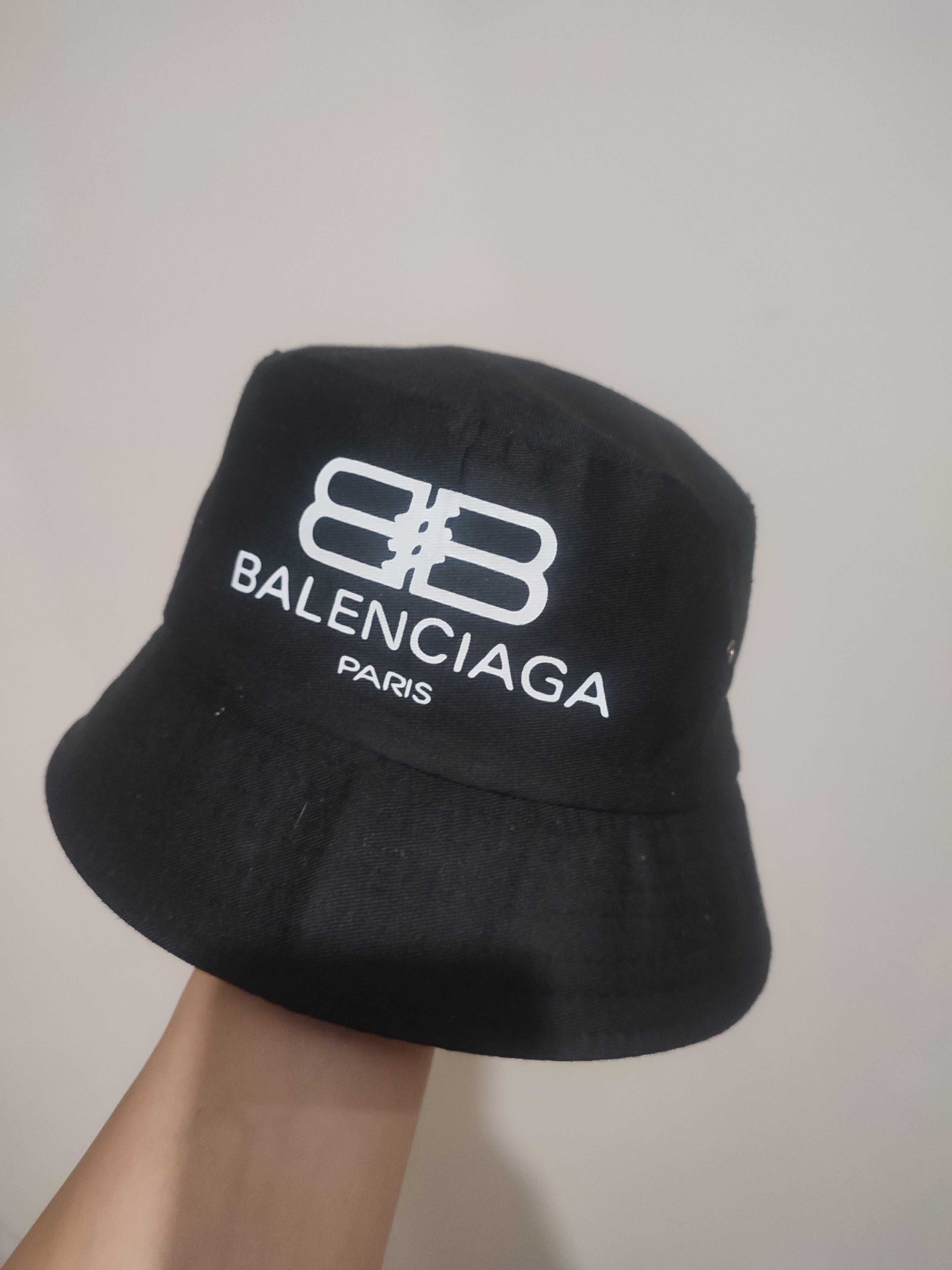 Шапка идеотка Balenciaga