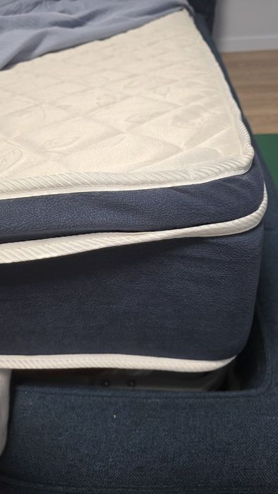 Продам матрас 200×200