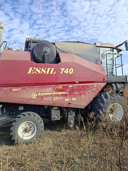 Продам Комбайн Есиль 740