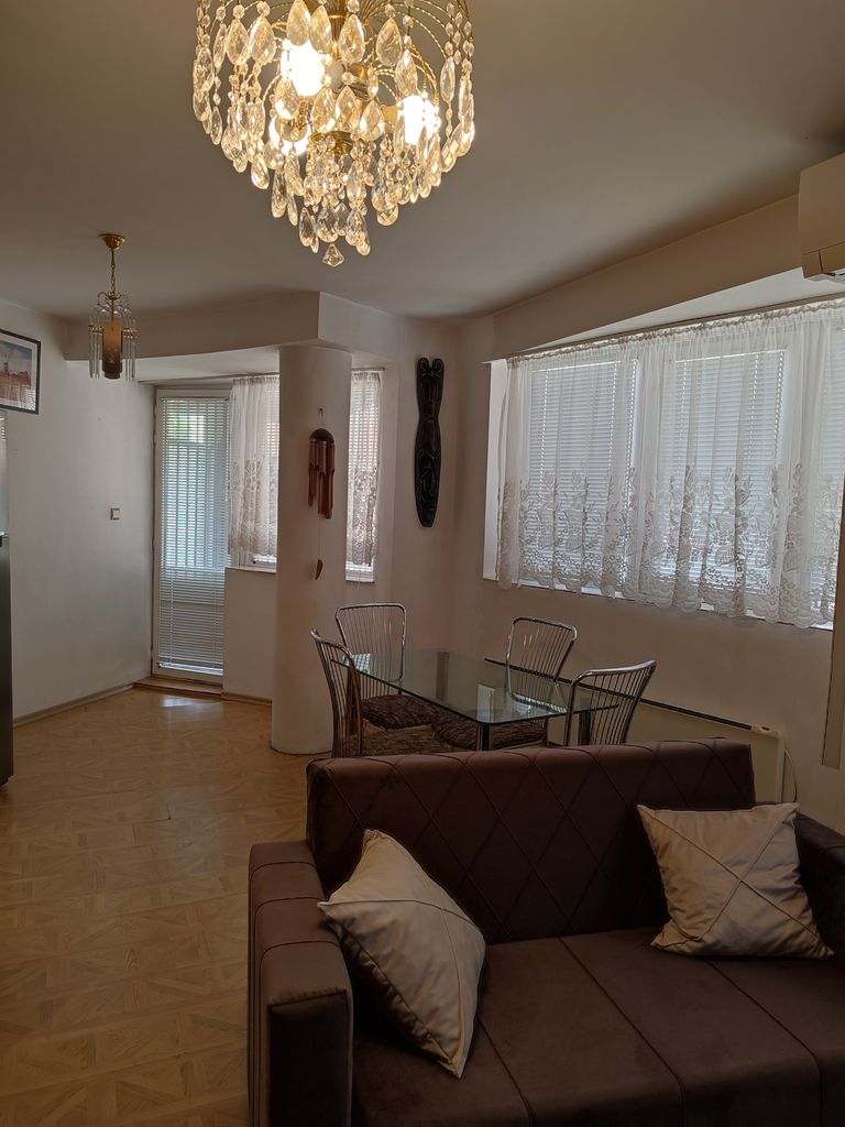 Дава се под наем Двустаен апартамент в София, Люлин 6 - 72 кв.м за 510 € - Снимка #3
