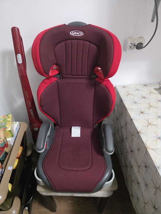 Vand scaun de masina pentru copii