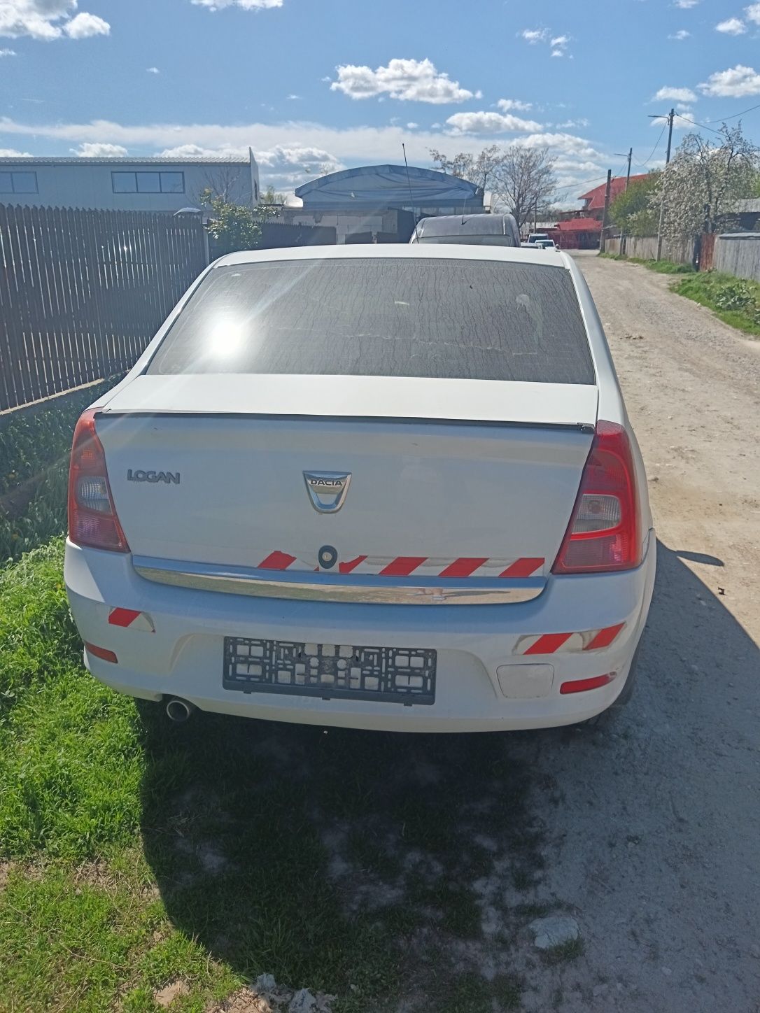 Vând Dacia Logan an 2012