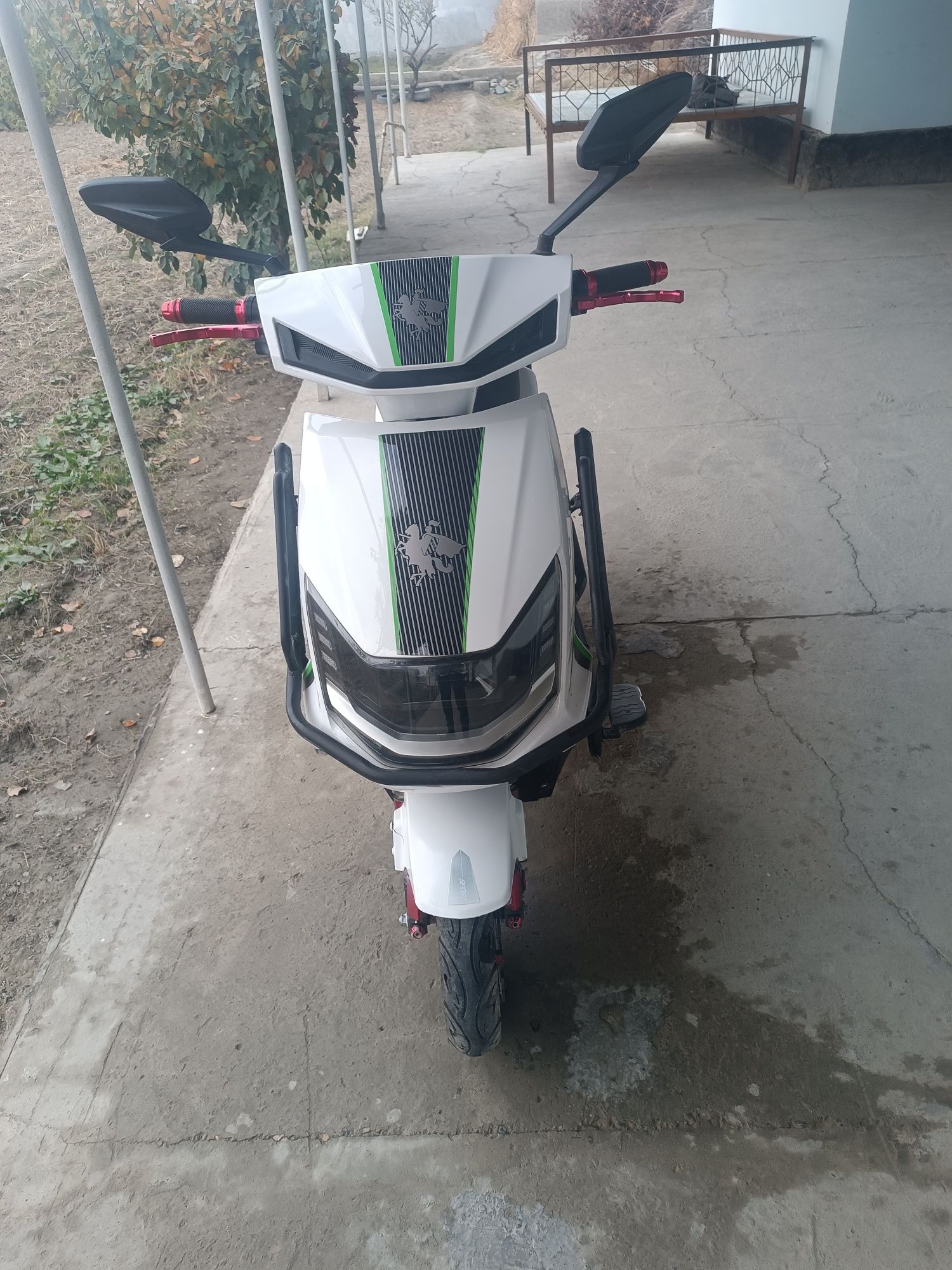 Skuter sotiladi srochni