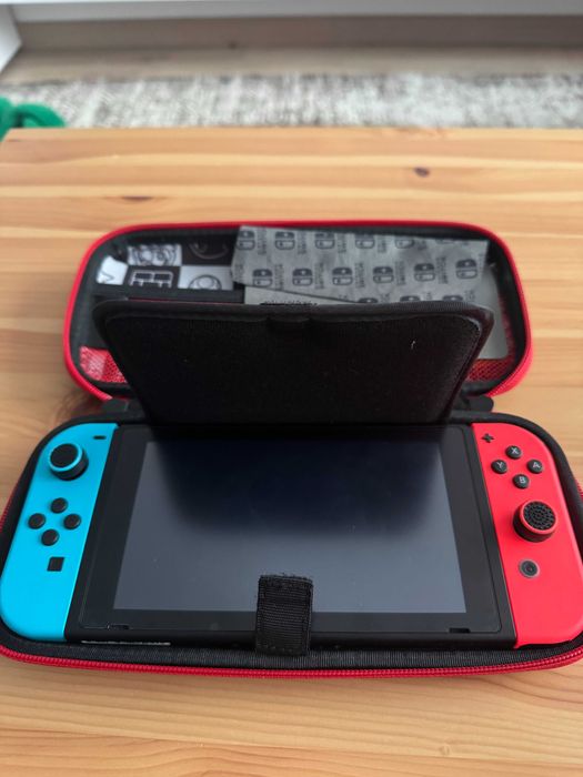 Nintendo Switch IMPECABIL - CUTIE COMPLETA - CARD 128GB - Husa Mario