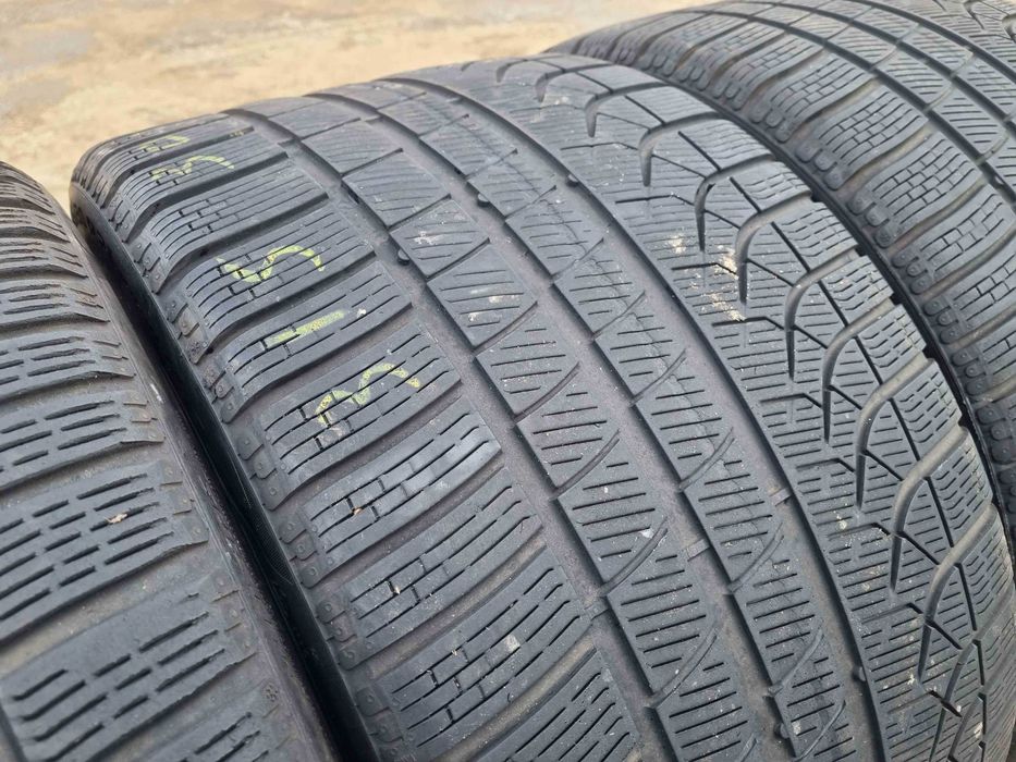 SET 4 Anvelope Iarna 275/35 R21 + 315/30 R21 PIRELLI P Zero Winter
