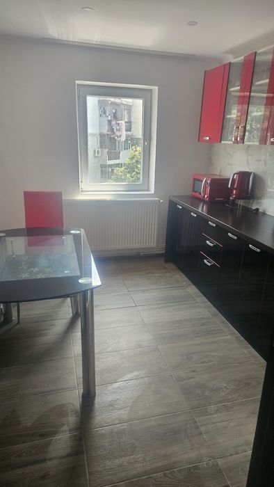 Inchiriez apartament zona centrala