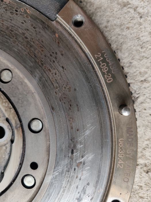 Демферен маховик 2.0 тди 140кс