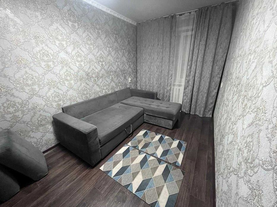 Продам 2-х ком кв. - Б. Момышулы 42