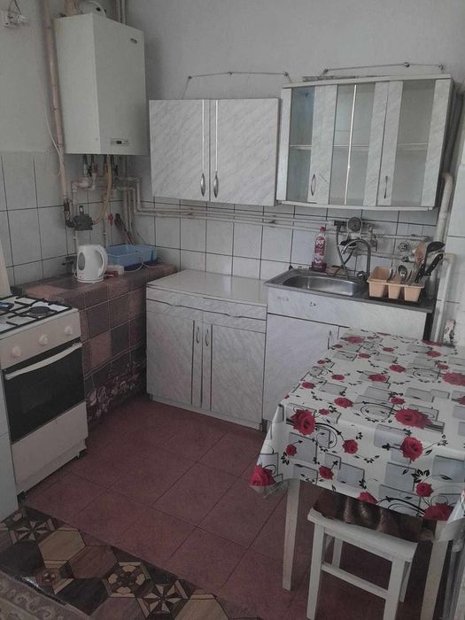 Închiriez garsonieră