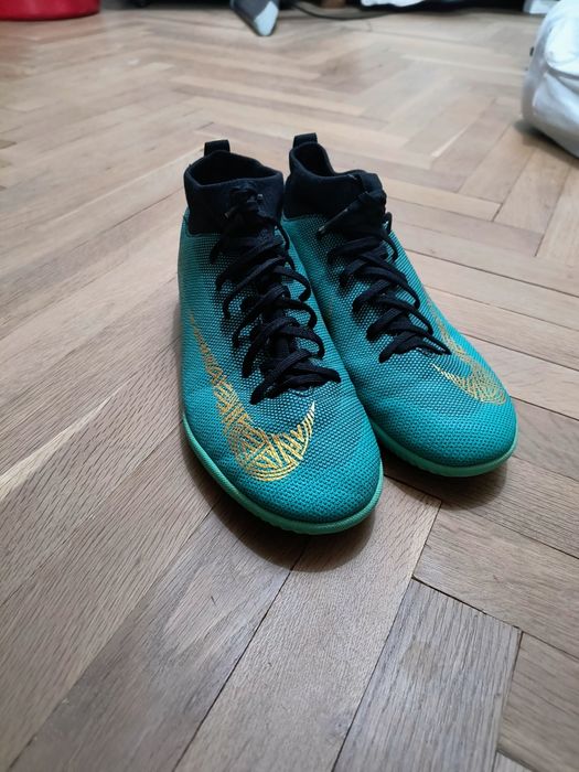 Футболни обувки nike (стоножки)