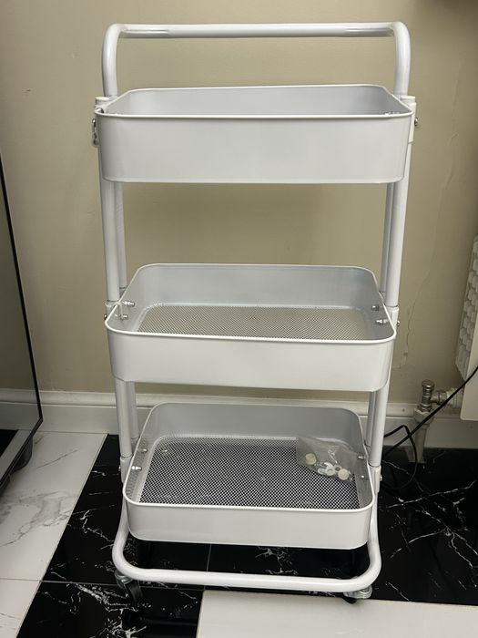 Книжняя полка пластиковая