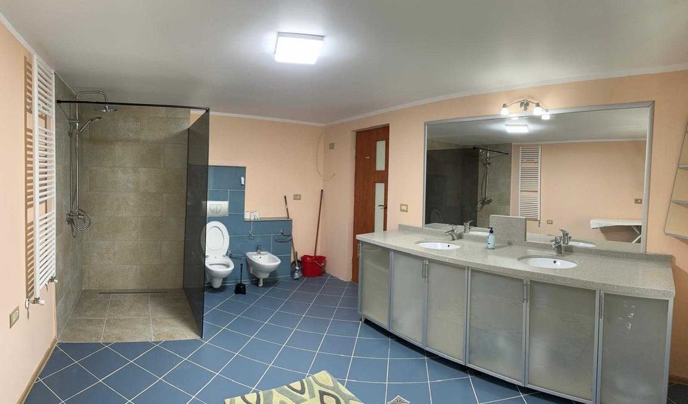 Apartament cu 3 camere decomandat