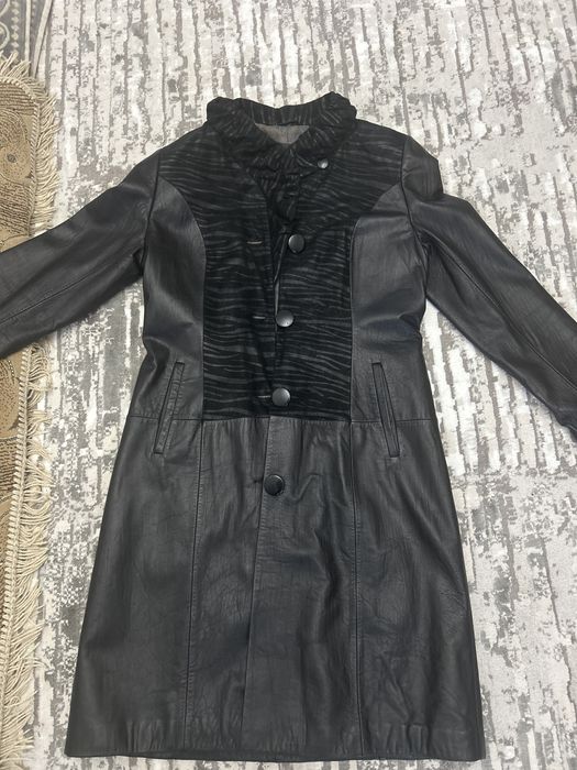 г.Астана Срочно! Недорого кожанный плащ раз.44-46