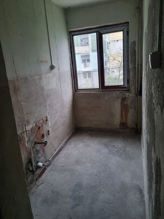 Vând apartament cu 2 camere în Balș