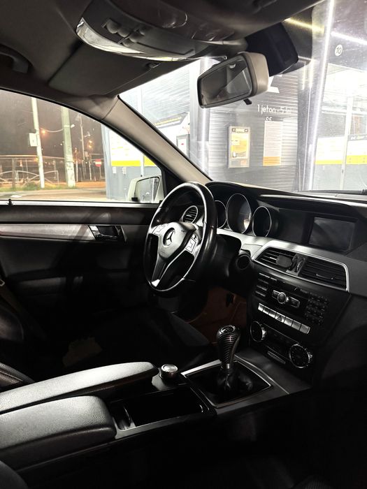 Mercedes C class CDI200 2012