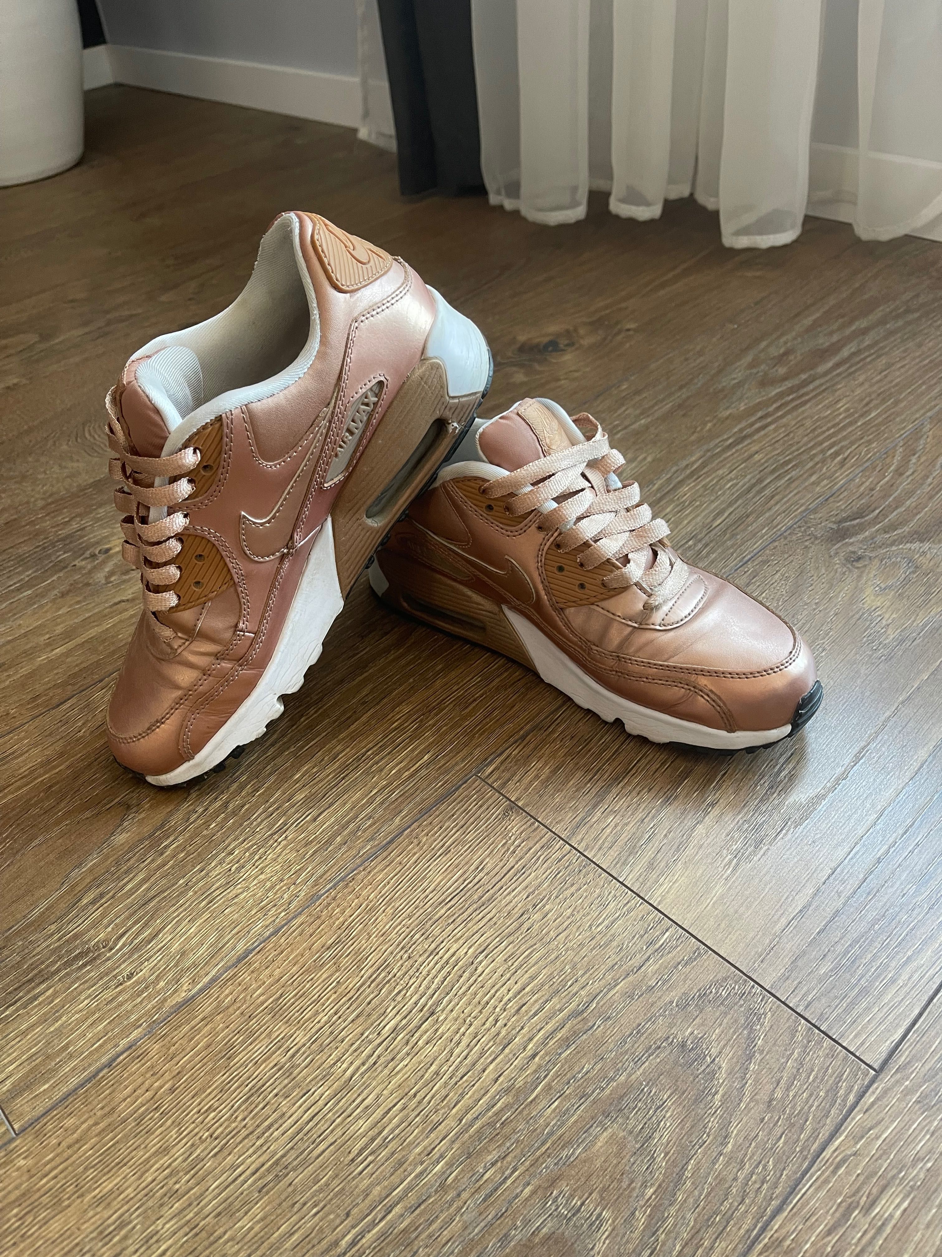 Разпродажба обувки MUSSETE, NIKE, Converse от 15 лв, номер 38 и 39