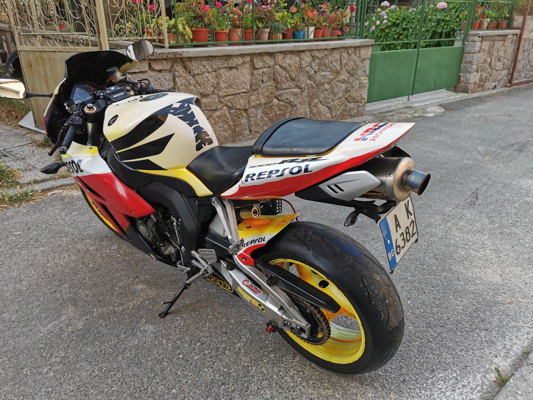 Honda cbr1000rr 2004-2007 на части
