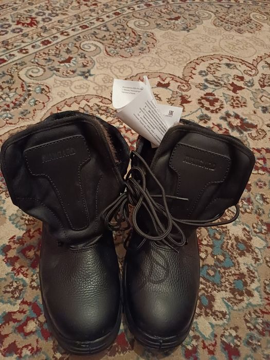 Ботинки зимние 44р